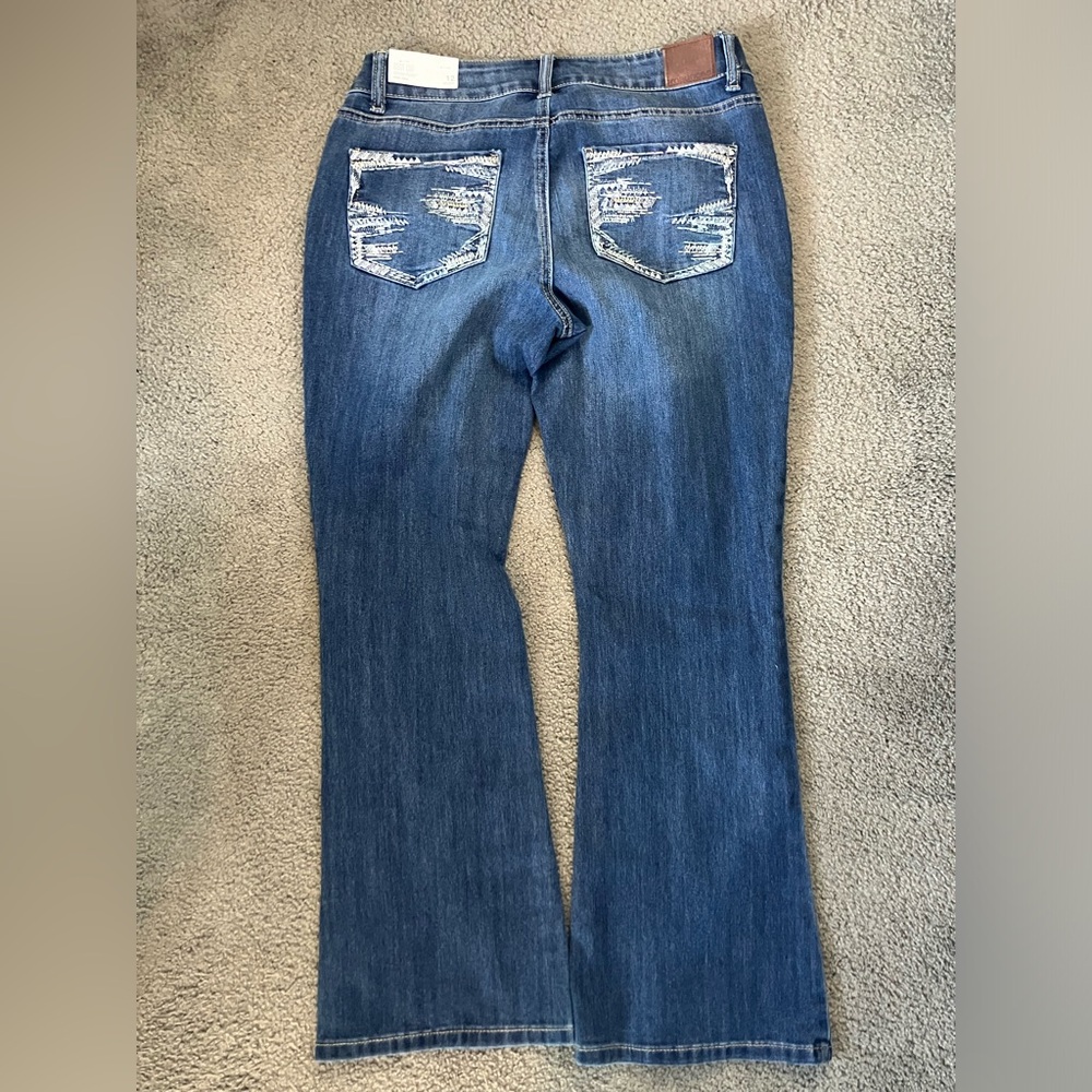 Maurice’s boot cut jeans mid rise size 12